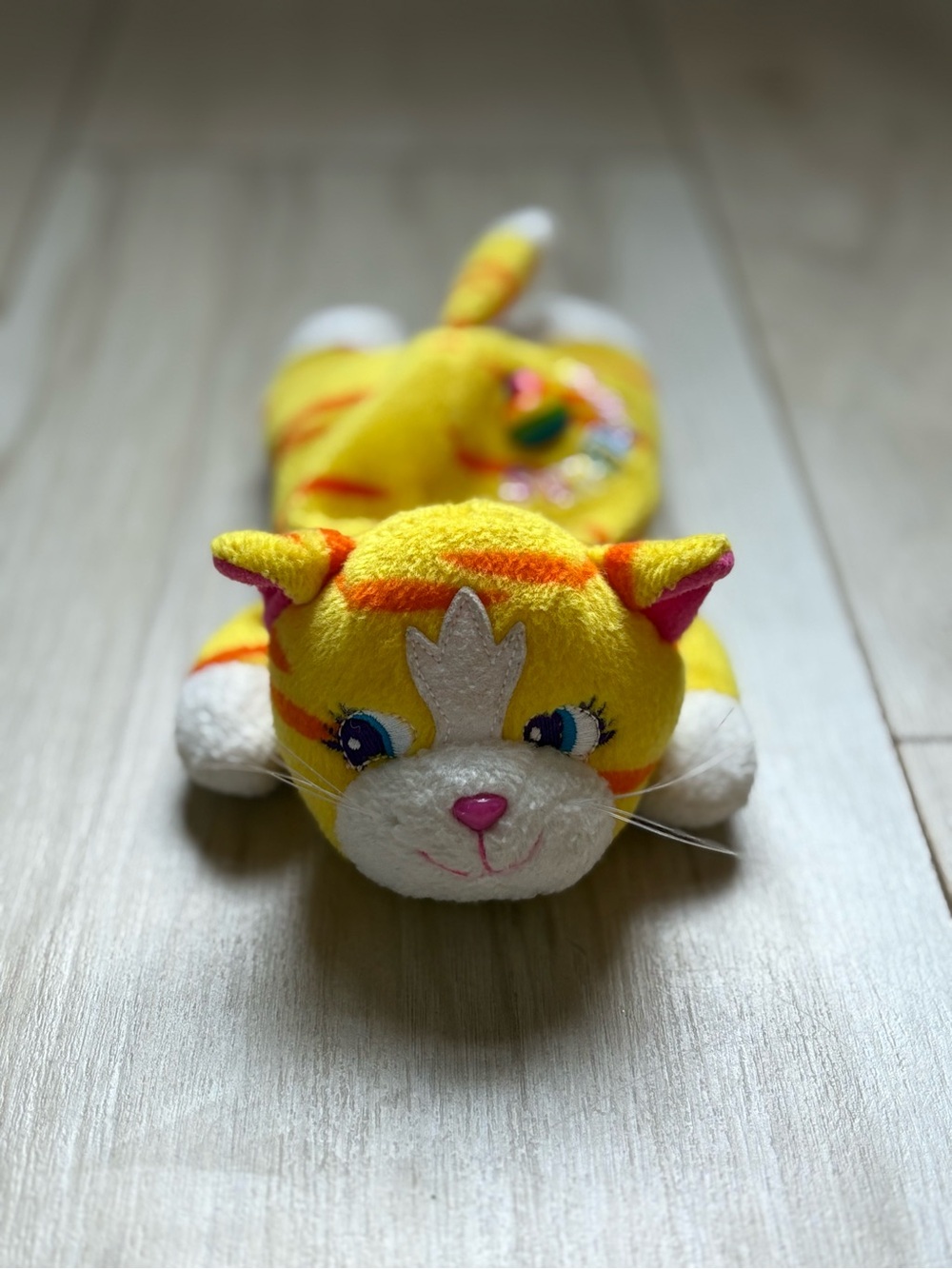 Vintage Lisa Frank Sunflower Yellow Orange Tabby Cat Plush Bean Bag Toy 8” - Picture 9 of 9